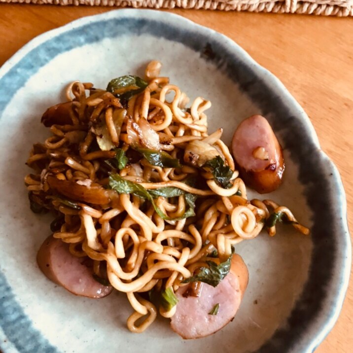 ウインナーと青じその焼きそば